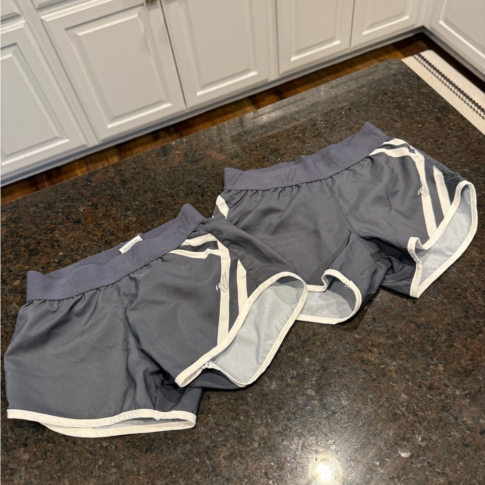 Varsity cheer shorts - Youth Small